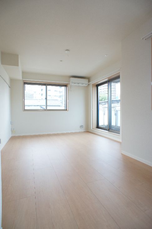 ラウレア東池袋 201号-2