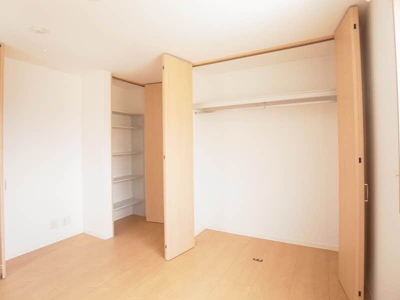 メゾン・ウエスト 201号-6