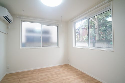 シャーメゾン成田東参番館 202号-6