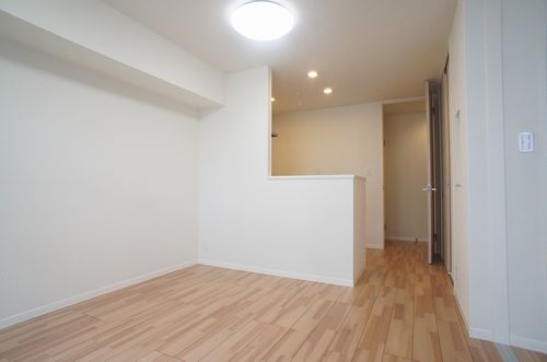 ＲＨＹＭＥＳＴＯＮＥ 102号-4