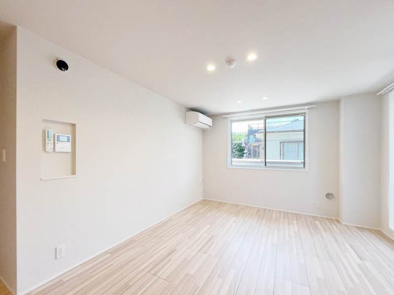 イーズ若松町 201号-3