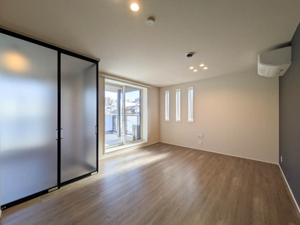 ラ・カルム新大久保 301号-2