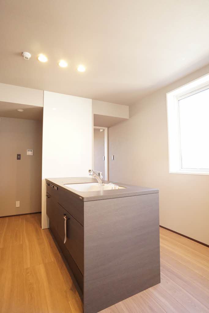 グレイス市谷台町 301号-6