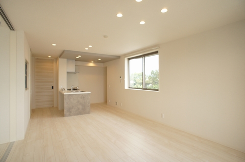 シャーメゾン ヴィステリオ 303号-3