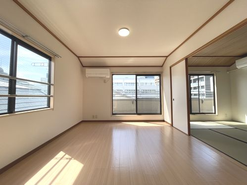 新栄産業有限会社 前野町住宅 301号-7