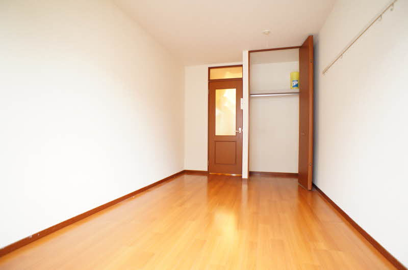 ヴィラ マノス 202号-3