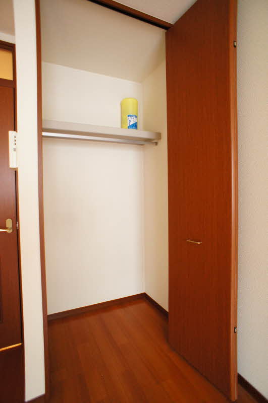 ヴィラ マノス 202号-4