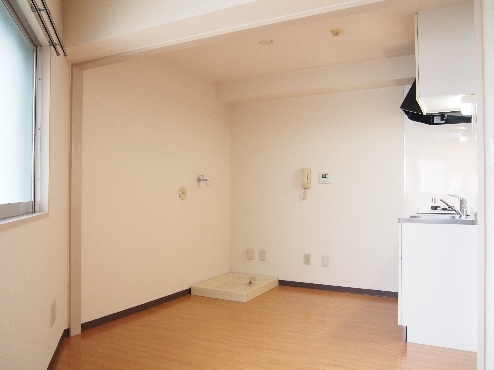 マック千束コート 308号-3