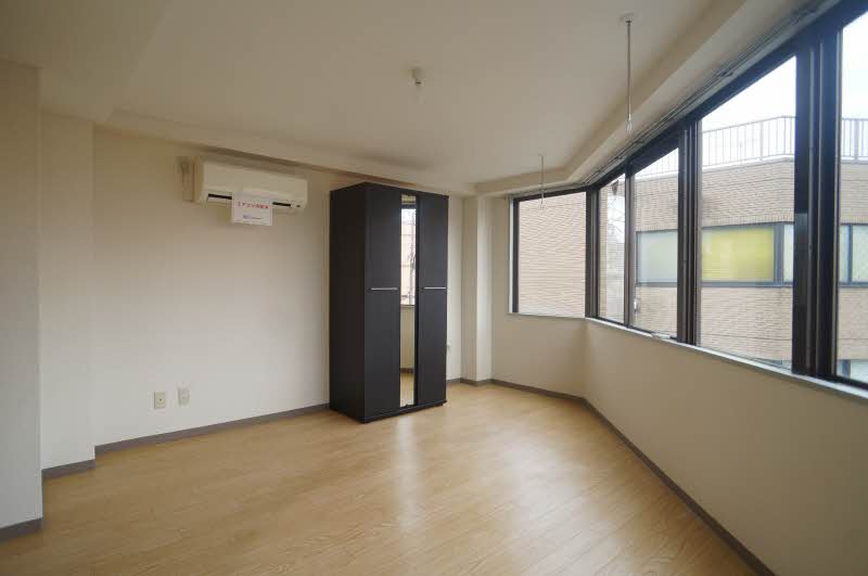 シティ吉岡ビル 302号-3