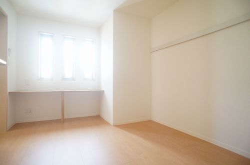 ＲＡＦＦＩＮＥ石蔵 102号-7