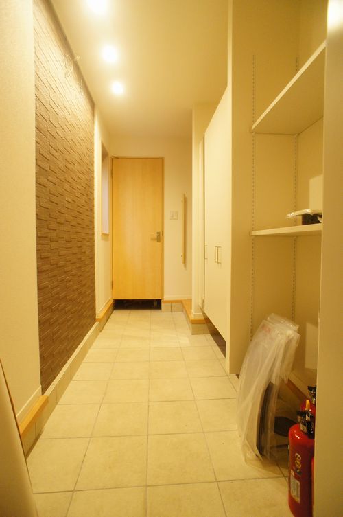 ＲＡＦＦＩＮＥ石蔵 102号-11