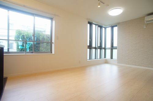 ＲＡＦＦＩＮＥ石蔵 301号-3