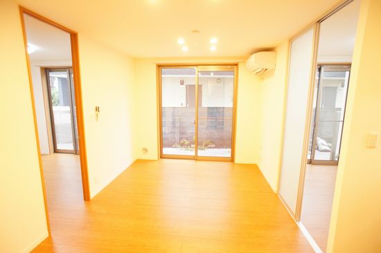 COURT PROVENCE 104号-2