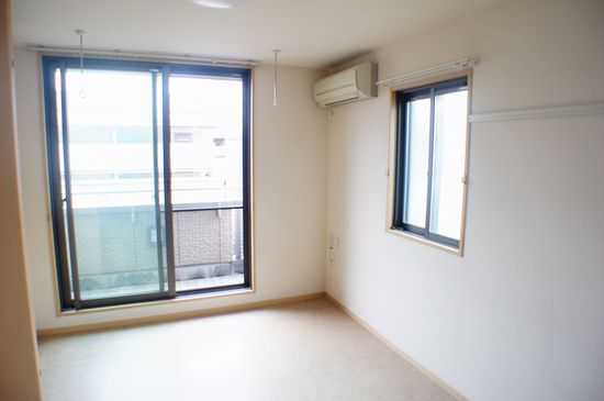 ラ・ビエナ石神井公園Ａ棟 301号-2