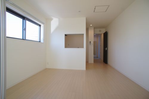 アーバンイースト 201号-2