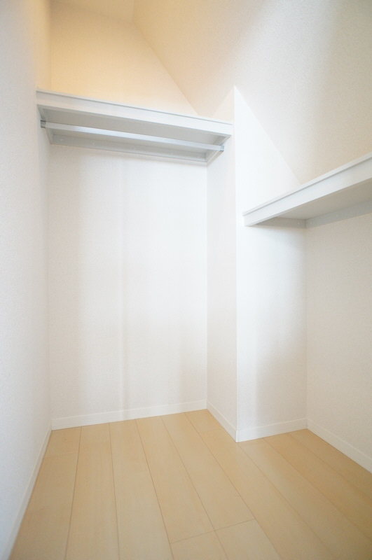 フラグシップ余丁町 301号-4