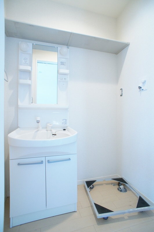 フラグシップ余丁町 301号-7