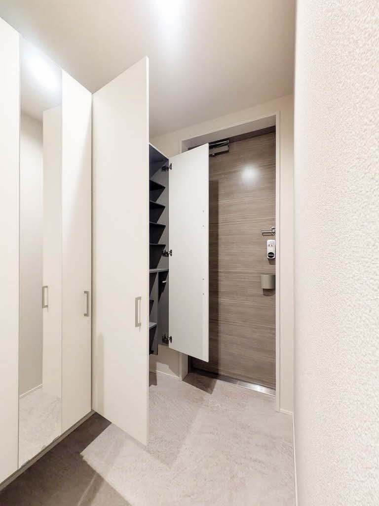 ＴＨＥ　ＳＥＮＳＥ 201号-8