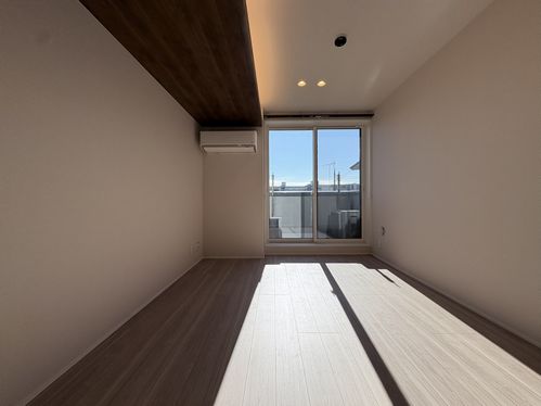 ＴＨＥ　ＳＥＮＳＥ 305号-2