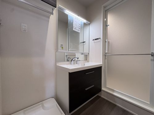 ＴＨＥ　ＳＥＮＳＥ 305号-8