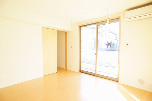 シャーメゾン氷川台 102号-3