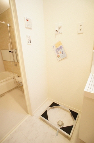 シャーメゾン氷川台 102号-7