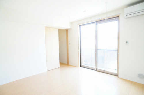 シャーメゾン氷川台 202号-2