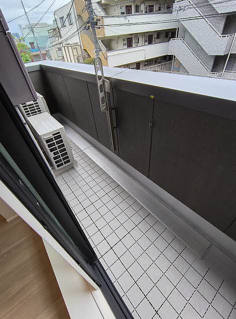 メナージュ四谷 202号-8