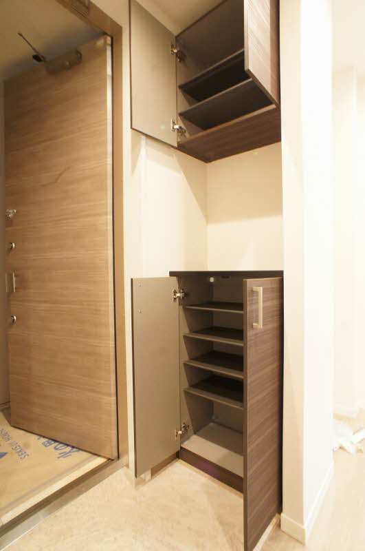 Ｃｒａｎｅ　Ｔｅｒｒａｃｅ 203号-8