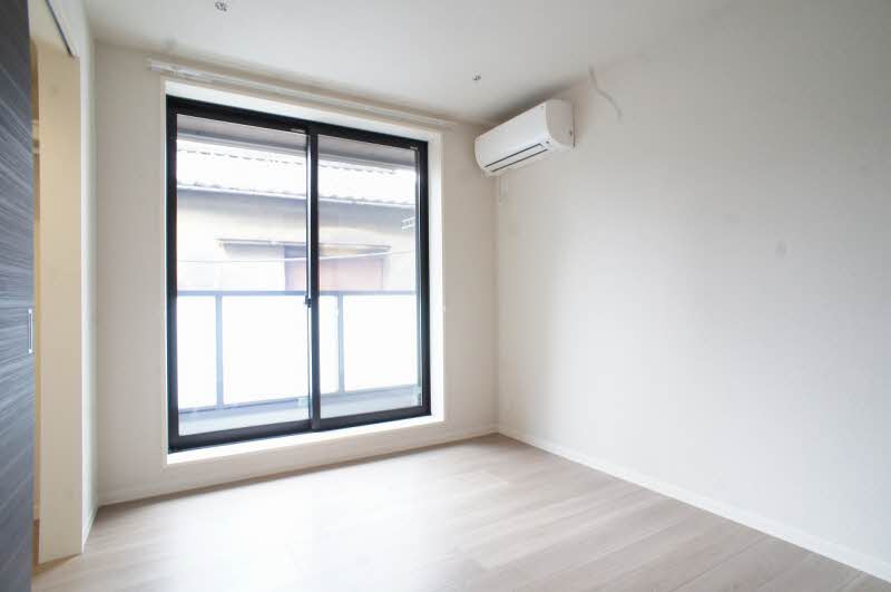 Ｃｒａｎｅ　Ｔｅｒｒａｃｅ 203号-10