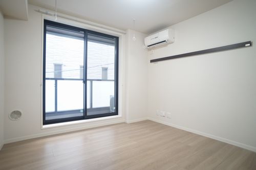 Crane Terrace 205号-2
