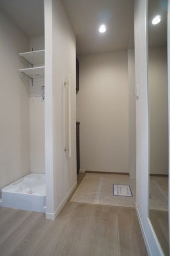 Crane Terrace 205号-10
