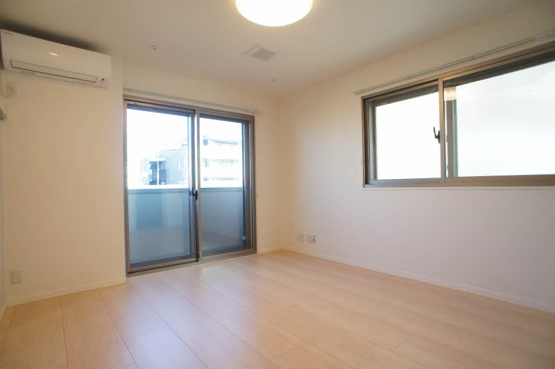 ヴィラ・コート 106号-2