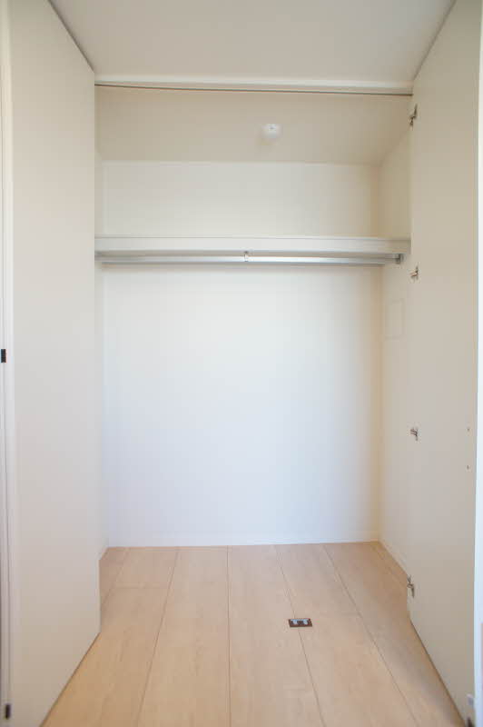 ヴィラ・コート 205号-6