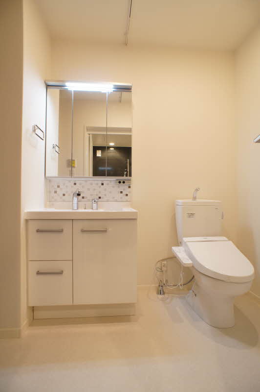 ヴィラ・コート 205号-9