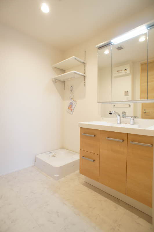 ＭＡＩＳＯＮ　ＩＭＵＴＡ 102号-8