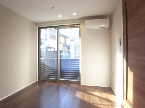 シャーメゾン上馬　１ｓｔ 102号-4