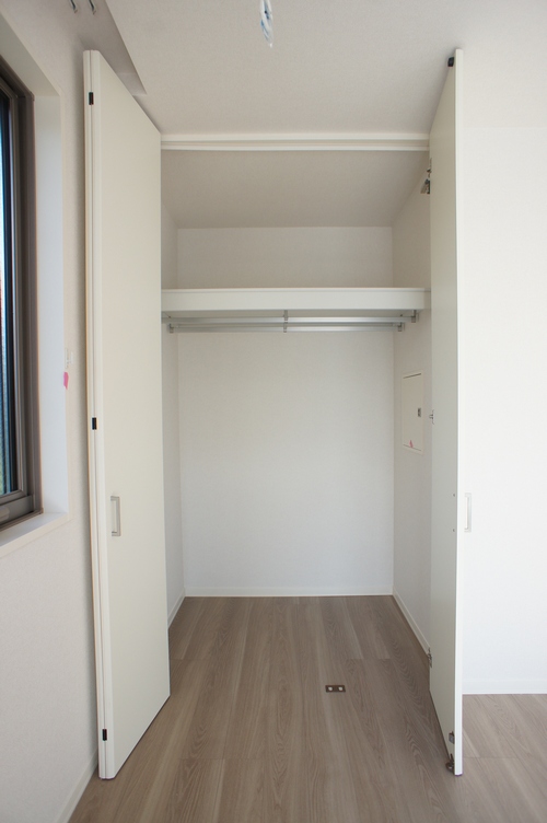 Ｑｕｅｕｅ　ｄｅ　ｃｈａｔ 201号-6