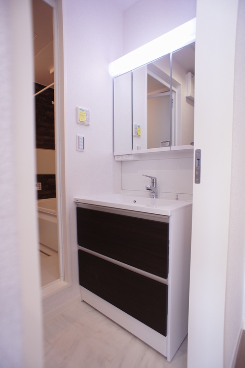 Ｑｕｅｕｅ　ｄｅ　ｃｈａｔ 201号-12