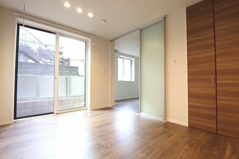 ＩＮＮＥＲ　ＴＨＯＵＧＨＴＳ 102号-2