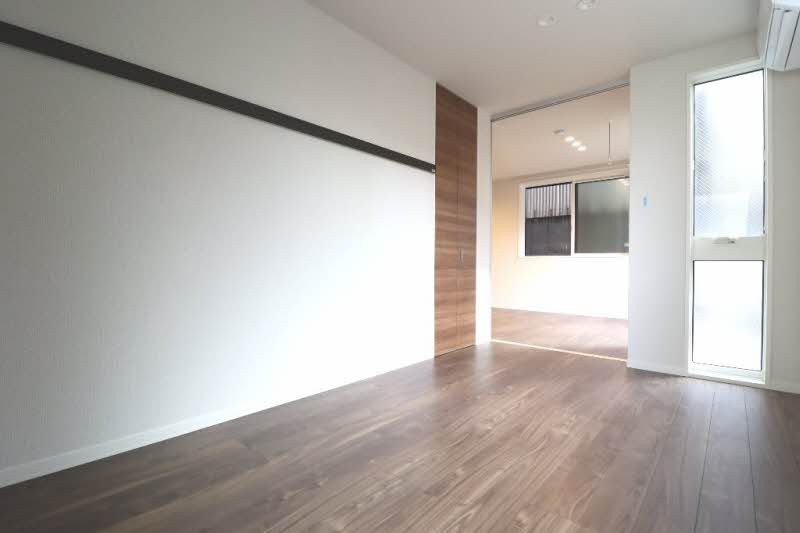 ＩＮＮＥＲ　ＴＨＯＵＧＨＴＳ 102号-6