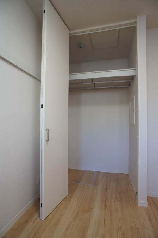 ７　Ｓ．Ｔ　Ｉｚｕｍｉ 102号-8