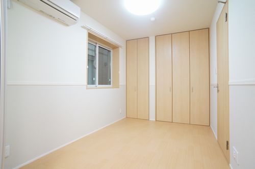 グローリー　コート 102号-5