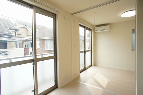 メゾン・ド・ラ・ジェネッス　Ⅲ 202号-7