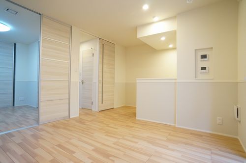 レーヴマニフィック平井 301号-2