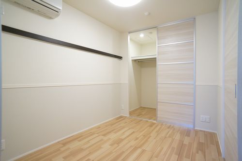 レーヴマニフィック平井 301号-6