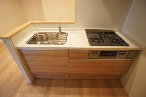 El Cerezo 根津 203号-4