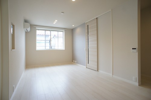 シャーメゾン大島 201号-2