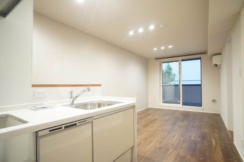 Ｐｌｅａｓｕｒｅ　Ｂｒｉｇｈｔ 302号-3