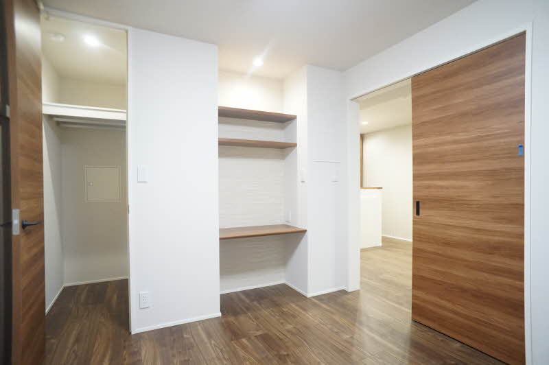 Ｐｌｅａｓｕｒｅ　Ｂｒｉｇｈｔ 302号-8